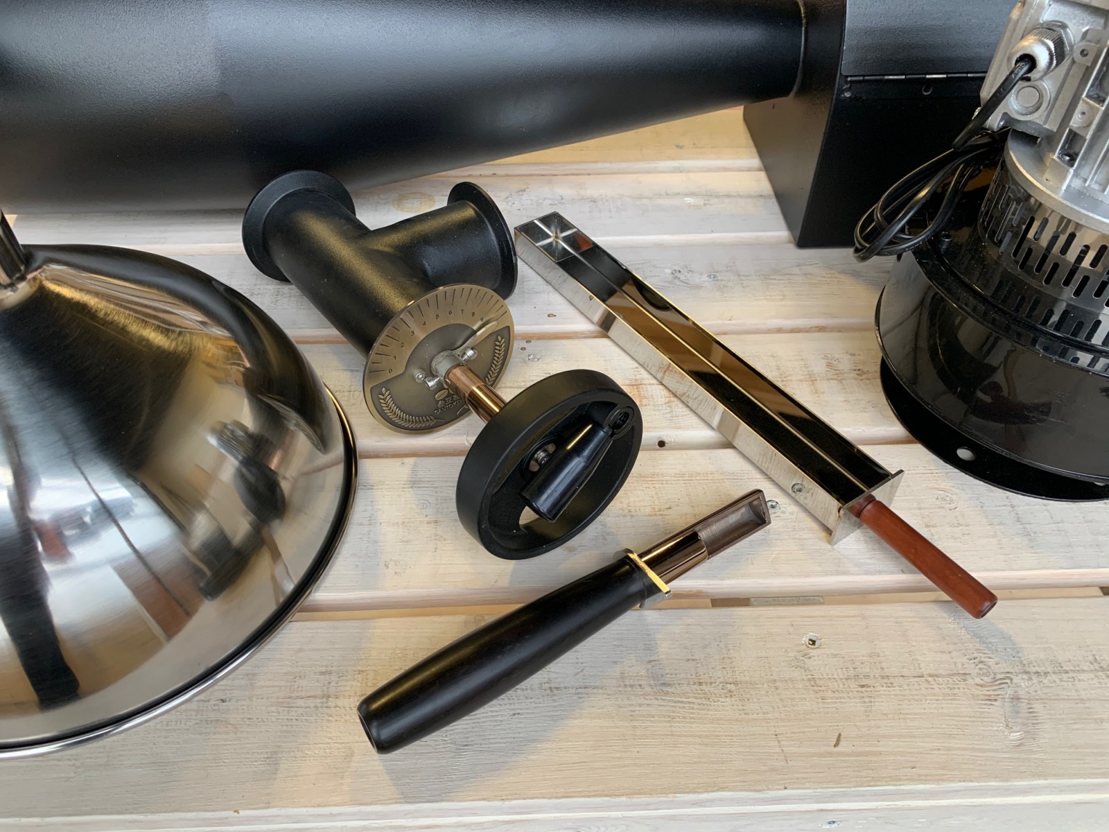 Santoker 3 kg roaster new arrival - accessory details